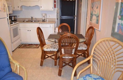 Murrells Inlet Condo | A Place at the Beach II 2G - Oceanfront in Garden City Beach