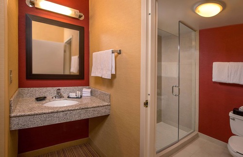 Durham Hotel | A Place You'll Surely Enjoy! Free Parking, Onsite Pool, Pet-friendly Property