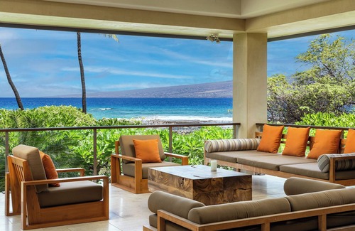 Kamuela House | A Private Luxury 350+ Oceanfront Estate in an Oasis/4Runner Option