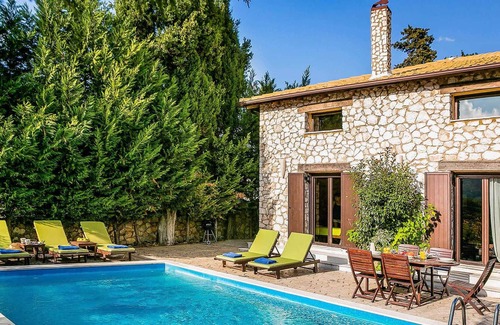 Marantochori Villa | A private, luxury, stoned built villa with its own swimming pool.