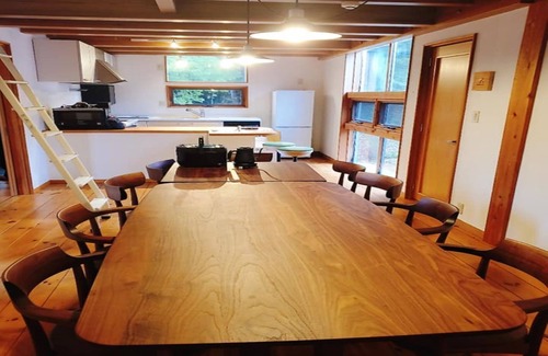 Takayama House | A private, wood-filled vacation villa nestled in the forests of Hida Takayama.