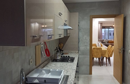 Medina Apartment | A quiet apartment 3 mins walk to the beach with high speed internet and netflix
