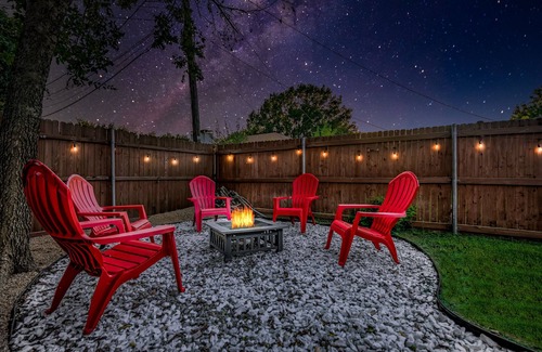 Frisco House | A Real Frisco Gem! Heart of the City+Hot Tub+Game Room