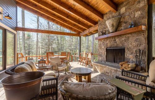 Blowing Rock House | A Robins Nest