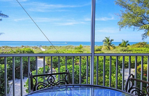 Wulfert House | A Saba Wind South home