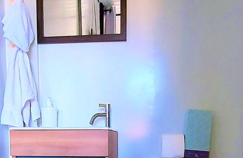 Santa Ana Apartment | #A Santa Ana Container Studio Great Location