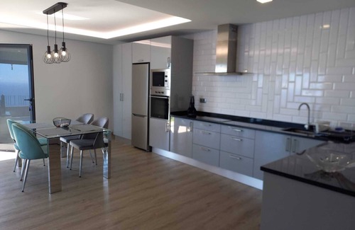 Arco da Calheta Apartment | A sea view apartment with all the comforts for a relaxing holiday