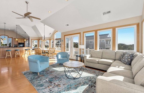 Corolla House | A Shore Thing: Private Pool, Elevator, Hot Tub