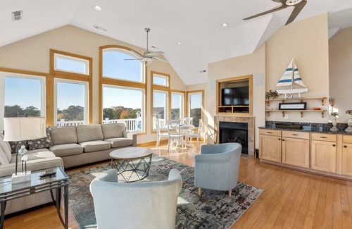 Corolla House | A Shore Thing: Private Pool, Elevator, Hot Tub