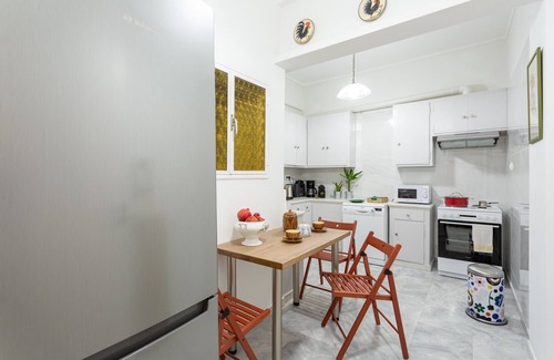 Athens City Centre House | A short walk to Syntagma and Plaka by Athenian Homes