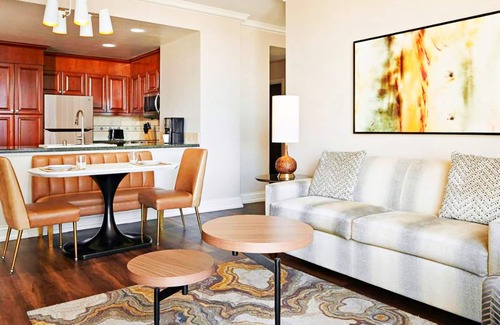 Las Vegas Strip Condo | A Sin City Getaway in a Luxurious Condo Resort