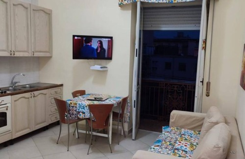 Molo Beverello House | A Soli 7 Minuti Dalla Stazione di Napoli