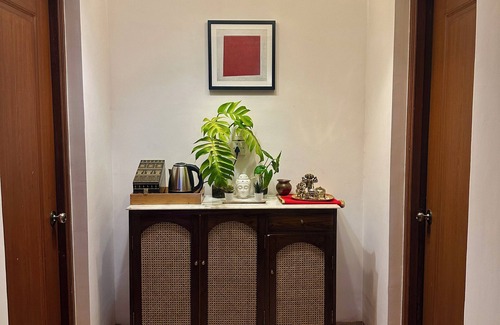 Arpora Apartment | A spacious 2BHK poolside apartment nestled in the foothills - 8min from beach.