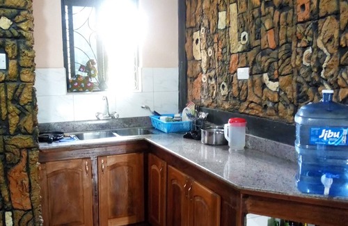 Kampala Apartment | A spacious apartment with free internet (WiFi) and breakfast inclusive