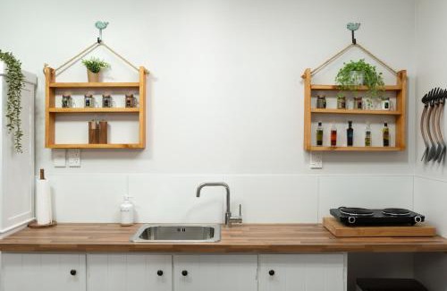 Picton Apartment | A Stone's Throw