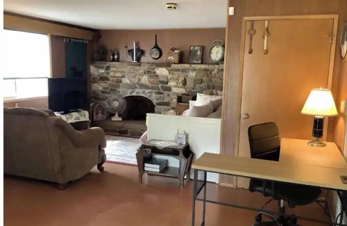 Monitor House | A studio apartment that is close to everything-airb rating 4.8 see reviews