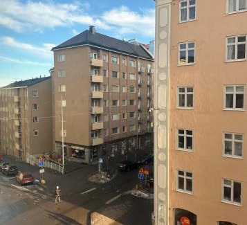 Alppiharju Apartment | A studio apartment with workspace