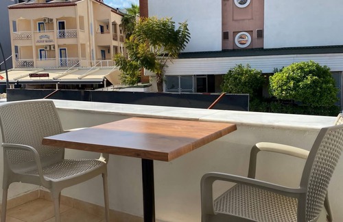 Icmeler Apartment | A stunning apartment in a central location in Marmaris 300 meters from the sea.