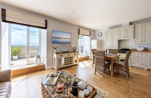 Carbis Bay Apartment | A stunning ground floor apartment finished to a high specification.