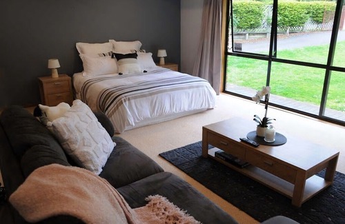 Lynmore House | A 'Suite' Rotorua Retreat
