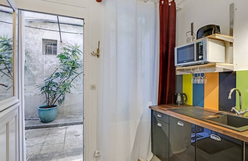 Notre-Dame-des-Champs Apartment | A Sweet Studio in Montparnasse
