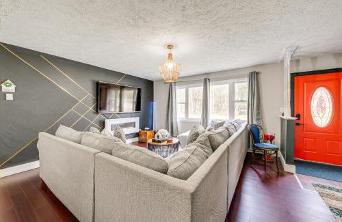 Tobyhanna House | A Time to Remember Home in Tobyhanna with Pool!
