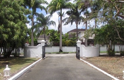 Halcyon Heights House | A Tranquil Escape in Sandy Lane, Barbados
