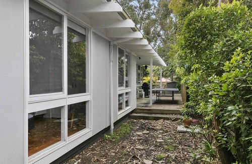Anglesea House | A Tranquil Retreat - Relaxed Beach Living.