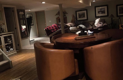 Durham Region House | A true getaway. Pool cabana pickleball .10 acres fully manicured.
