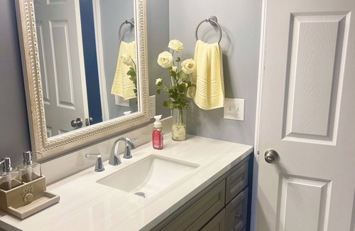 Midland House | A Tucked Away Chic Southern Gem