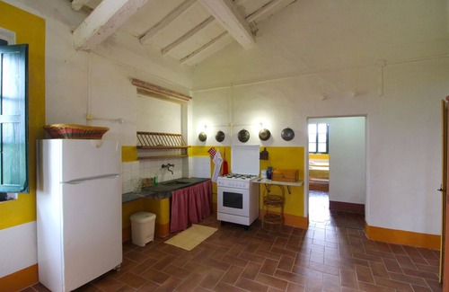 Foiano della Chiana Apartment | A typical brick farmhouse located in the heart of Valdichiana, not far from Pozzo della Chiana, insi