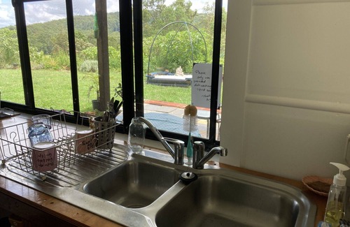 Wadeville Cottage | A unique, peaceful setting with panoramic views - Edan Gardens Restaway cottage.