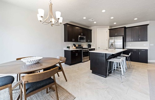 Sienna Hills House | A Vacation Vista Dog-Friendly, Great Location, Bikes And Pool!