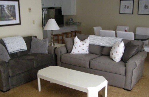 North Creek House | A very comfortable clean and cozy 2 Bedroom