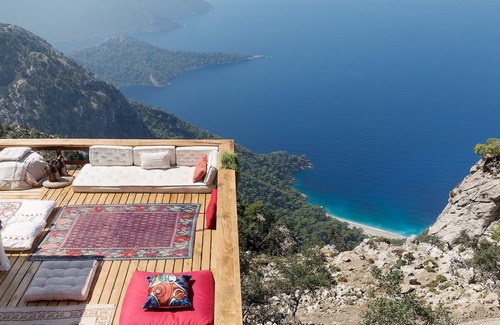 Faralya House | A very special house on the edge of a cliff with breathtaking view of sea
