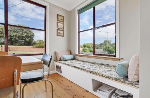 Warrnambool House | A Wave from it All