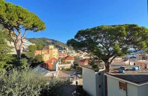 Laigueglia Apartment | A window to the sea three minutes' walk from the sea view beach