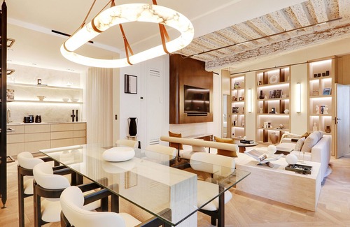 4th Arrondissement Apartment | A Wonderful 2-BR/2BA with Services in Le Marais