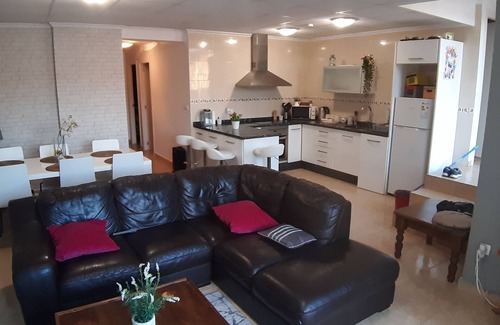 Quesa House | A Wonderful 7 Bedroom Large Detached House with Heated Pool which sleeps 12