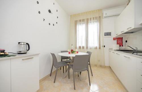 Cesate Apartment | A1 Fiori di Pesco #TRILOCALE DOPPI SERVIZI- Fiera Rho Milano Monza Como Malpensa