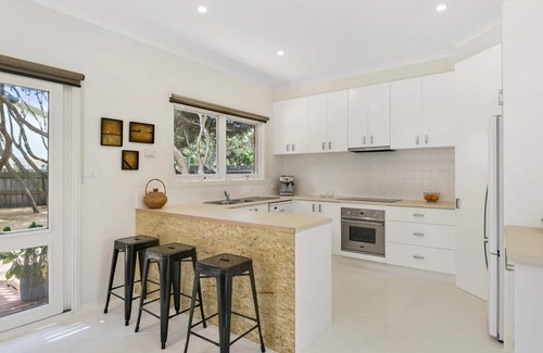 Surf Coast House | A1 Location By The Sea - Beautiful spacious home next to the ocean