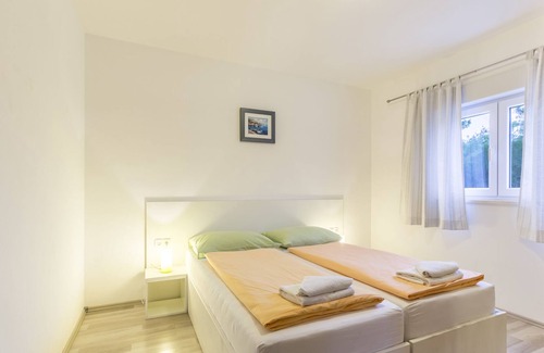 Podstrana Apartment | A1 - spacious apt with the sea view & use of pool