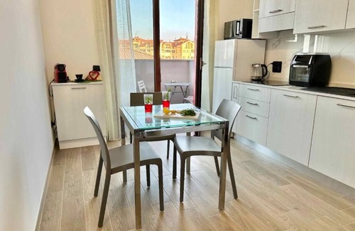 Cesate Apartment | A10 Rainbow|Spacious and modern studio apartment|13km Rho Fiera-18km Milan-40km MXP