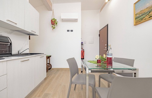Cesate Apartment | A10 Rainbow|Spacious and modern studio apartment|13km Rho Fiera-18km Milan-40km MXP