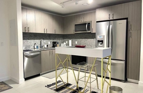 Doral Apartment | A1608 AWESOME Downtown Doral Apartment