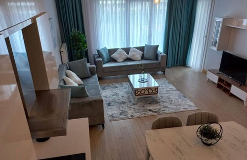 Bagcilar Apartment | A2-21 1+1 · A PEACEFUL HOME 1+1 AIRPORT AND SHOPPING CENTERS .