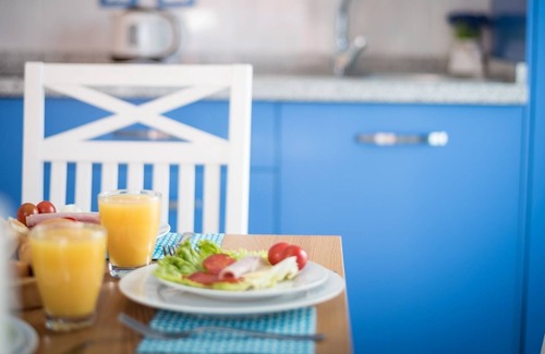 Los Abrigos House | A3 Authentic Guest House Room with kitchenette