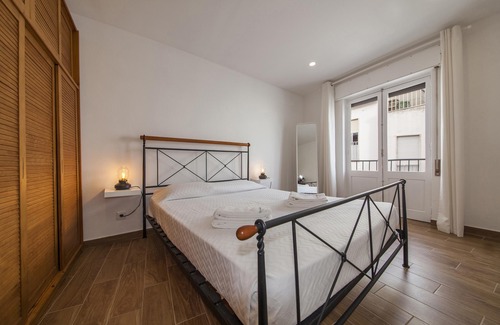 Lagos City Center Hotel | A37 - Casa Alferes in Downtown Lagos