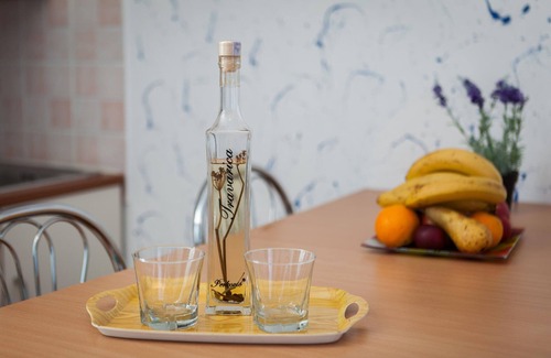 Vinisce Apartment | A4 - Modern apt w. terrace, 3 min walk to beach