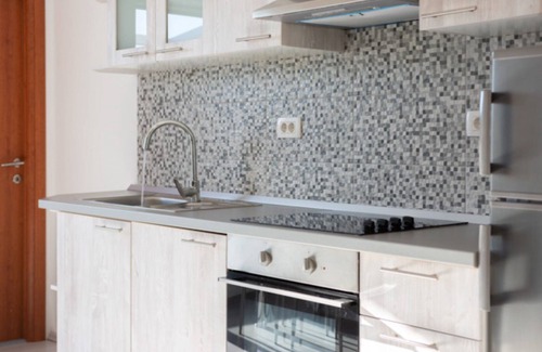Podstrana Apartment | A6 - spacious apt with the sea view & use of pool